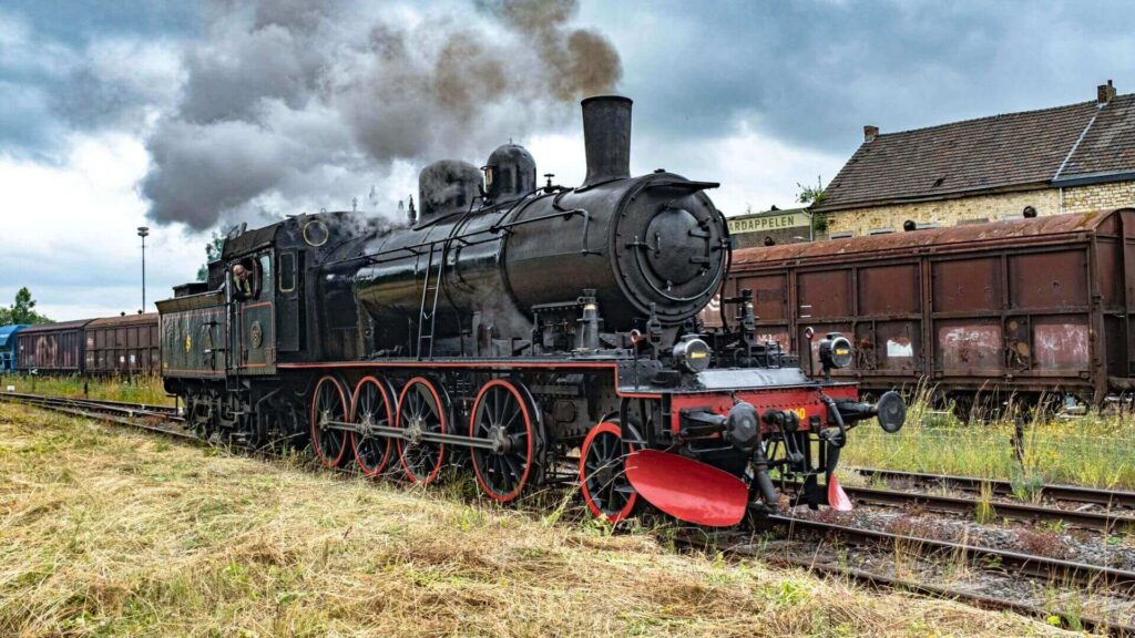 Herfst in Valkenburg met stoomtrein door het Heuvelland