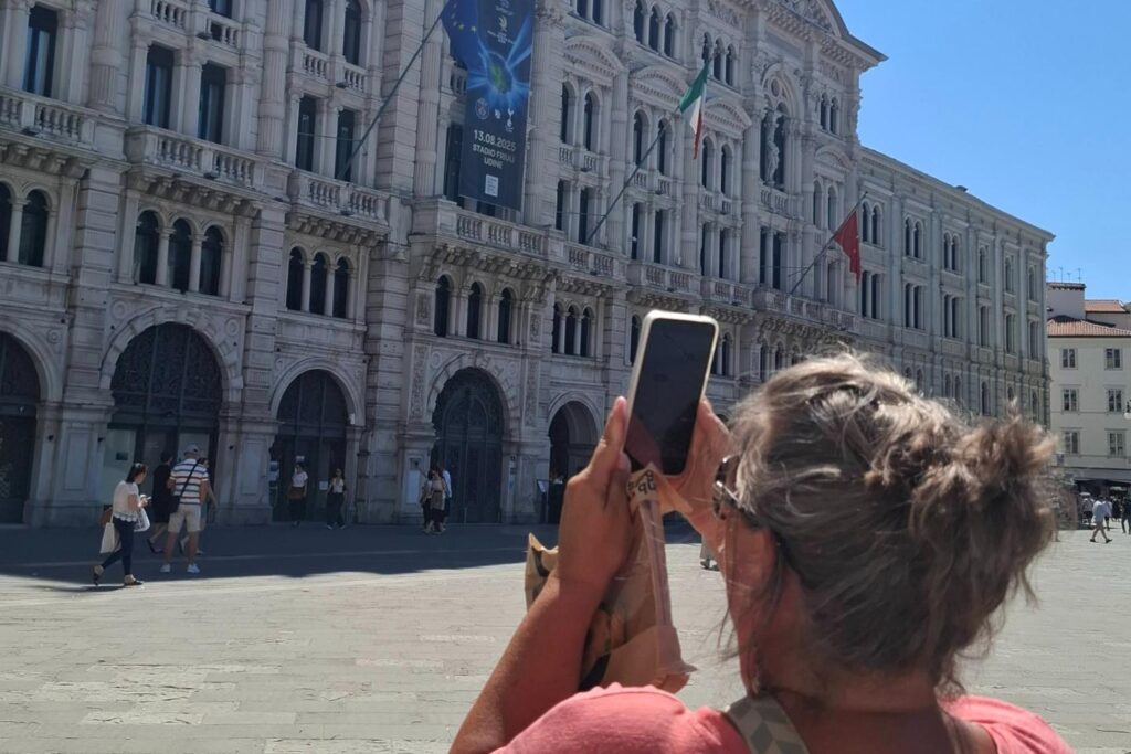 maak foto’s van bijzondere gebouwen maar leef in het moment